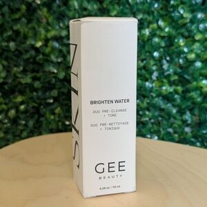 Gee Beauty Brighten Water Duo Pre Cleanse + Tone, 115ML NIB